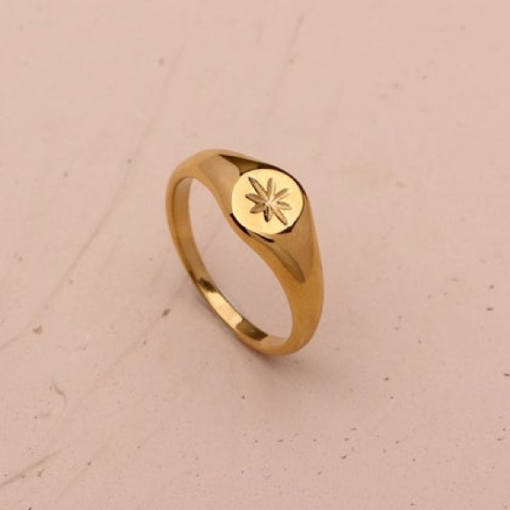 Statement star ring - Picture 3 of 8